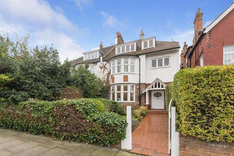 Bracknell Gardens, Hampstead, London