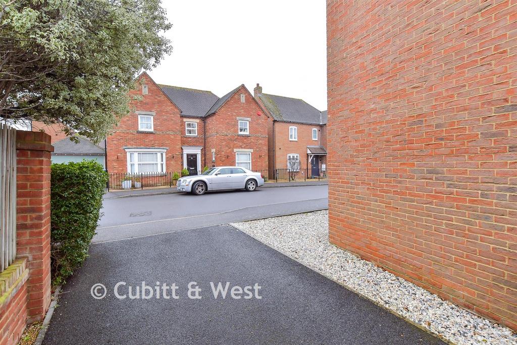 Driveway/Parking