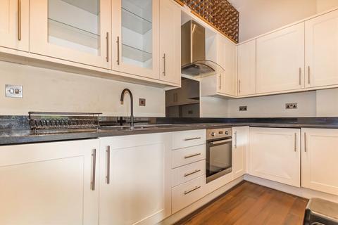 2 bedroom flat to rent, Surbiton Hill Park, Surbiton KT5
