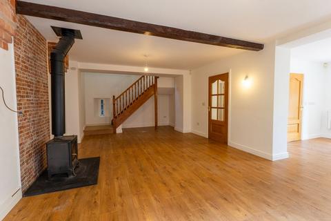 3 bedroom coach house to rent, Penoyre, Brecon, LD3