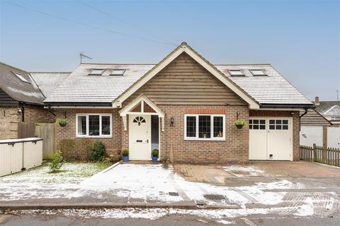 4 bedroom detached house for sale, Moreton End Lane, Harpenden