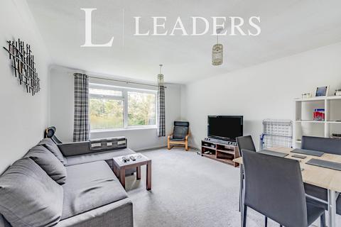 2 bedroom flat to rent, Howard Court, Doods Park Road, Reigate, RH2