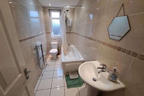 5 bedroom house of multiple occupation to rent, Derby Street, Barnsley S70