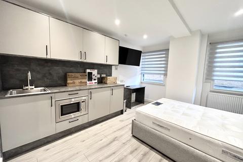Studio to rent, Cross Street, Peterborough PE1