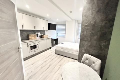 Studio to rent, Cross Street, Peterborough PE1