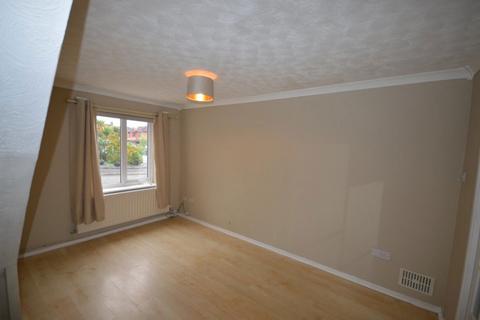 2 bedroom semi-detached house to rent, Perivale Way, Amblecote, Stourbridge