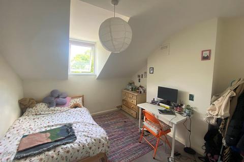 3 bedroom flat to rent, Montem Road, Forest Hill, London, SE23