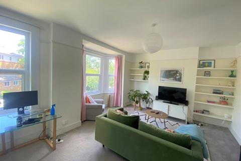 3 bedroom flat to rent, Montem Road, Forest Hill, London, SE23