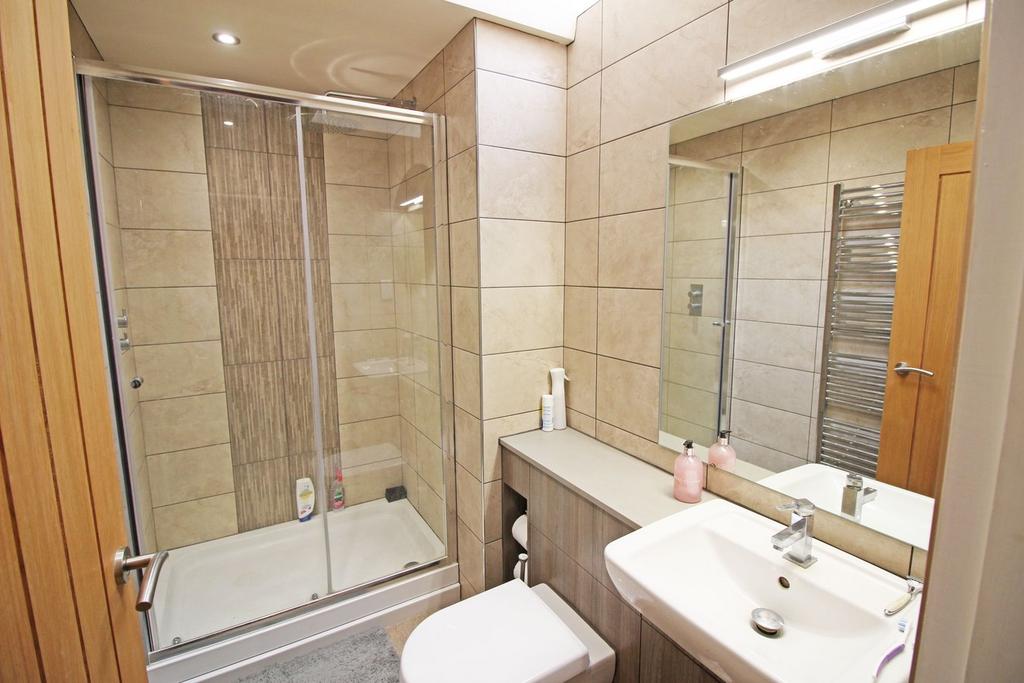 Bedroom 2 Ensuite
