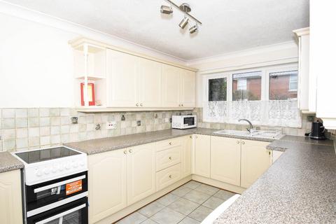 3 bedroom terraced house to rent, Salisbury SP2