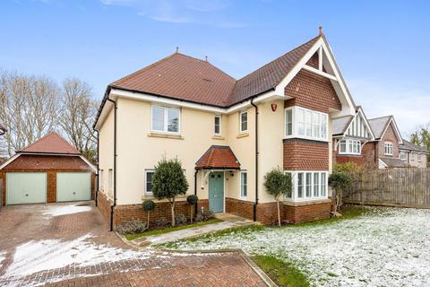 4 bedroom detached house for sale, Ewart Close, Hassocks, BN6 8FJ