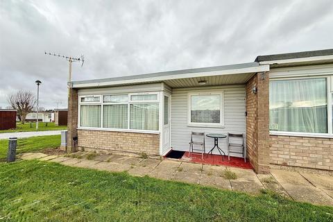 2 bedroom chalet for sale, Newport Road, Hemsby