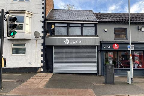 Retail property (high street) to rent - High Street, Wellingborough, Northamptonshire, NN8