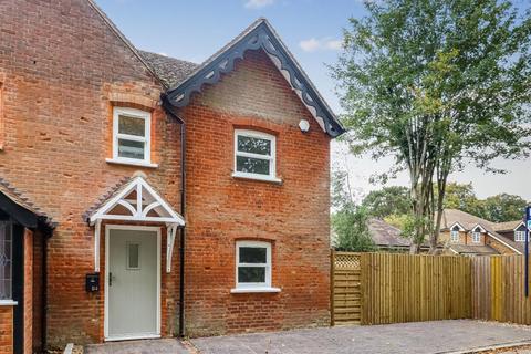 undefined, Lakes Lane, Beaconsfield, HP9