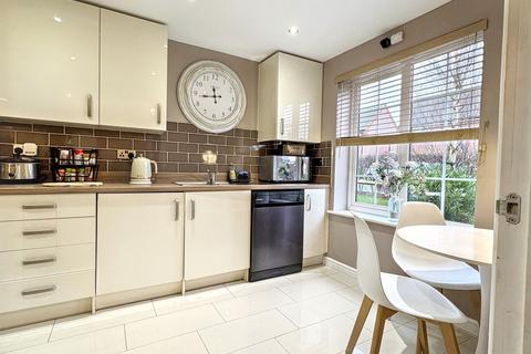 3 bedroom semi-detached house for sale, Blackham Road, Hugglescote, LE67