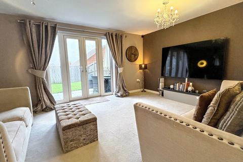 3 bedroom semi-detached house for sale, Blackham Road, Hugglescote, LE67