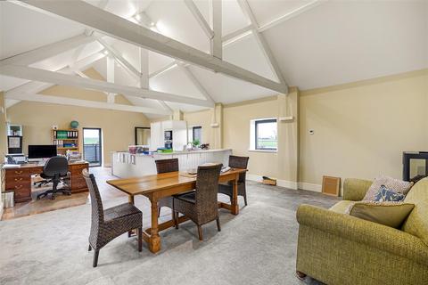 3 bedroom barn conversion to rent, Warlaby, Northallerton