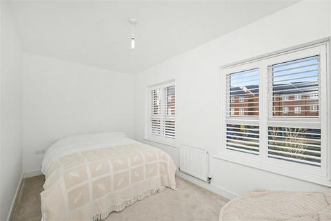 3 bedroom semi-detached house for sale, Chace Village Road, Enfield