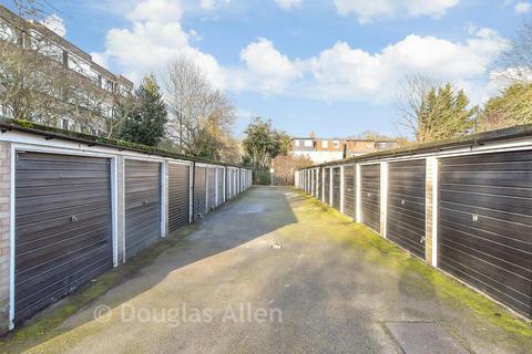 undefined, Queenswood Gardens, London E11