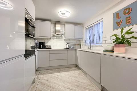 4 bedroom semi-detached house for sale, Longcroft Grove, Audenshaw