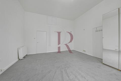 Studio to rent, Fellows Road, Belsize Park, NW3