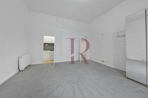 Studio to rent, Fellows Road, Belsize Park, NW3