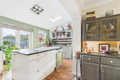 3 bedroom semi-detached house for sale, Barrington Avenue, Hull, HU5 4BB