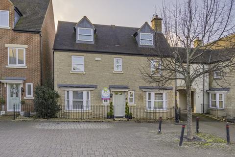 Ironstone Close, Swindon SN25