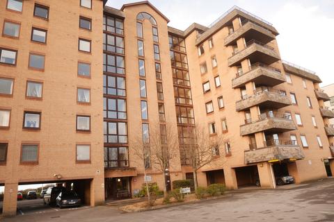 2 bedroom flat to rent, Carlton Mansions , Beach Road , Weston Super Mare