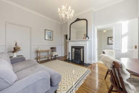 2 bedroom flat to rent, Creffield Road, London