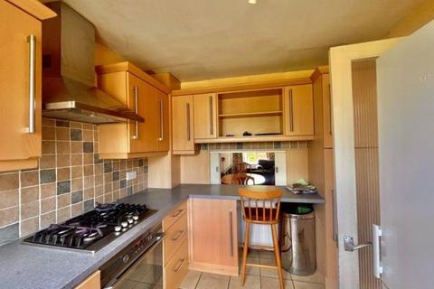 3 bedroom house share to rent, Derwent Close