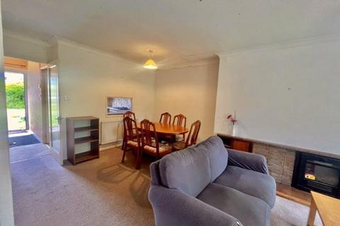 3 bedroom house share to rent, Derwent Close