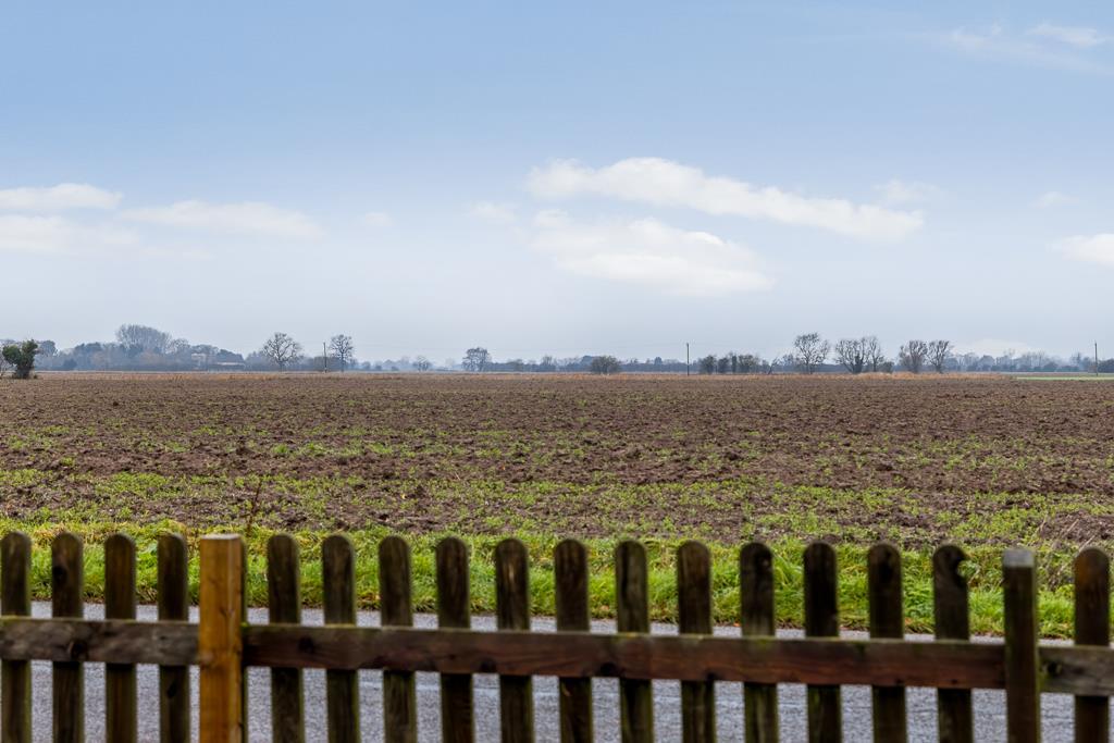 54 Wargate Way (Gosberton)-7.jpg