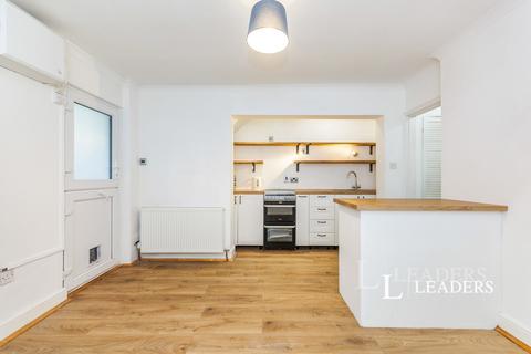 1 bedroom flat to rent, Harrow Road East, Dorking, Surrey, RH4