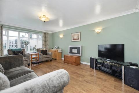 4 bedroom detached house for sale, Parkways Garth, Oulton, Leeds