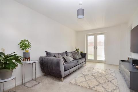 3 bedroom detached house for sale, Campbell Drive, Eastbourne