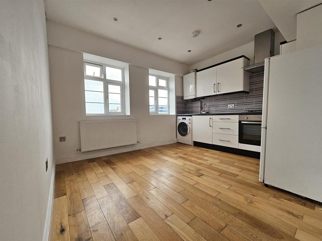 For Sale by Aspire Residential - Chapel Road