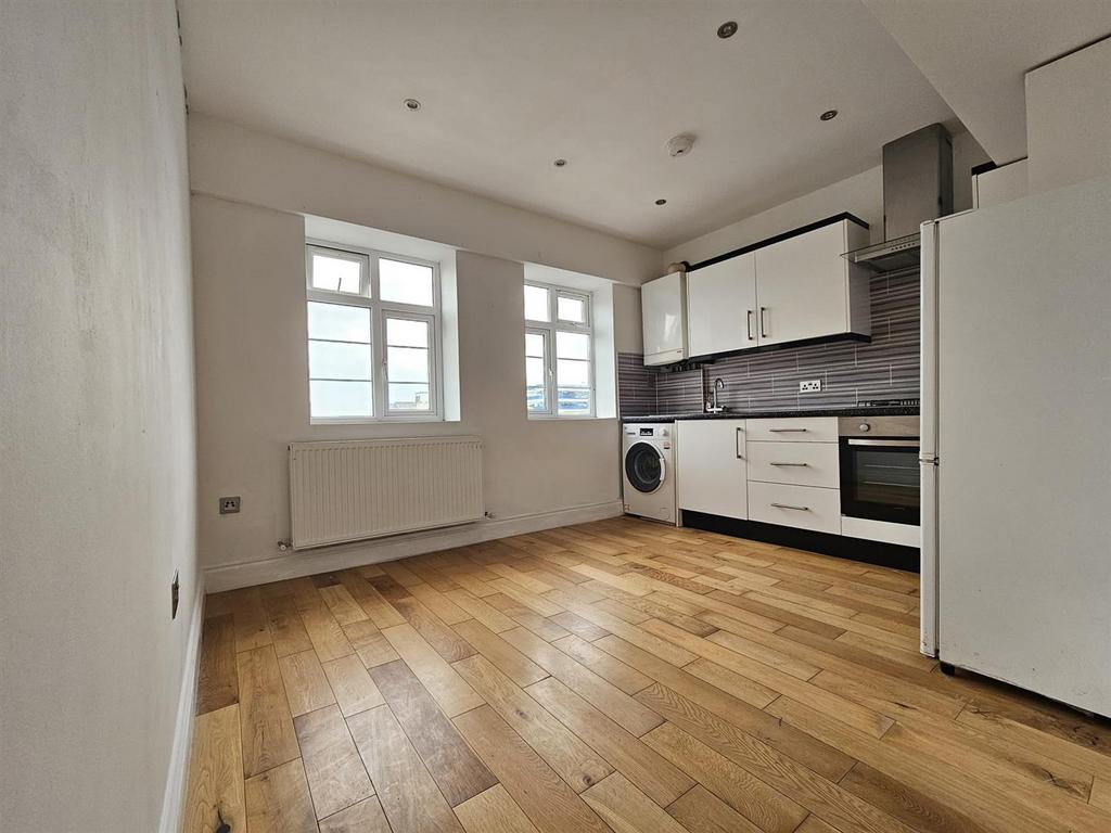 For Sale by Aspire Residential - Chapel Road