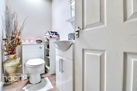 5 bedroom detached house for sale, Pound Lane, Basildon
