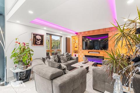 4 bedroom detached house for sale, Great Auger Street, Newhall, Harlow