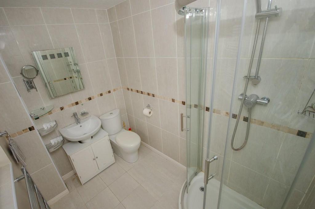 Ensuite.jpg