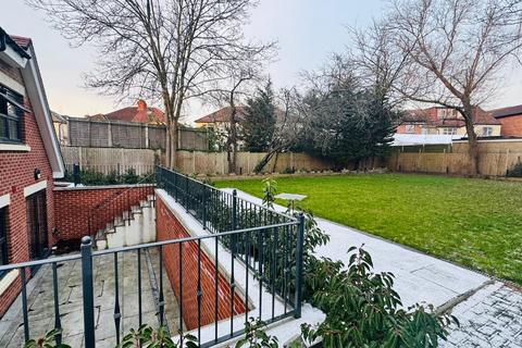 2 bedroom ground floor flat to rent, Sudbury Hill Close, Wembley HA0
