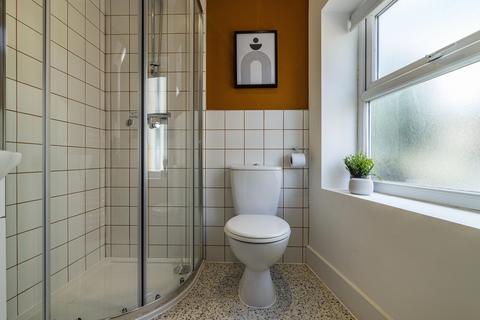 4 bedroom flat to rent, North Sherwood Street, Nottingham NG1