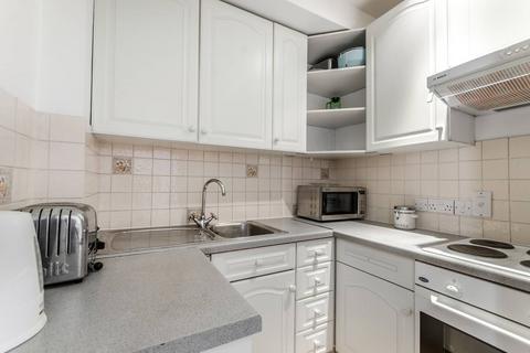 1 bedroom flat to rent, Queen's Gate Terrace, South Kensington, London, SW7