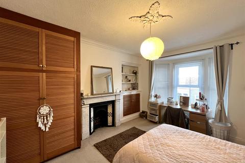 3 bedroom flat to rent, Mowbray Street, Heaton