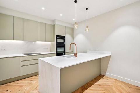 undefined, Southwick Mews, London W2