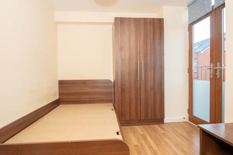 1 bedroom apartment for sale, Hall Road, Leeds