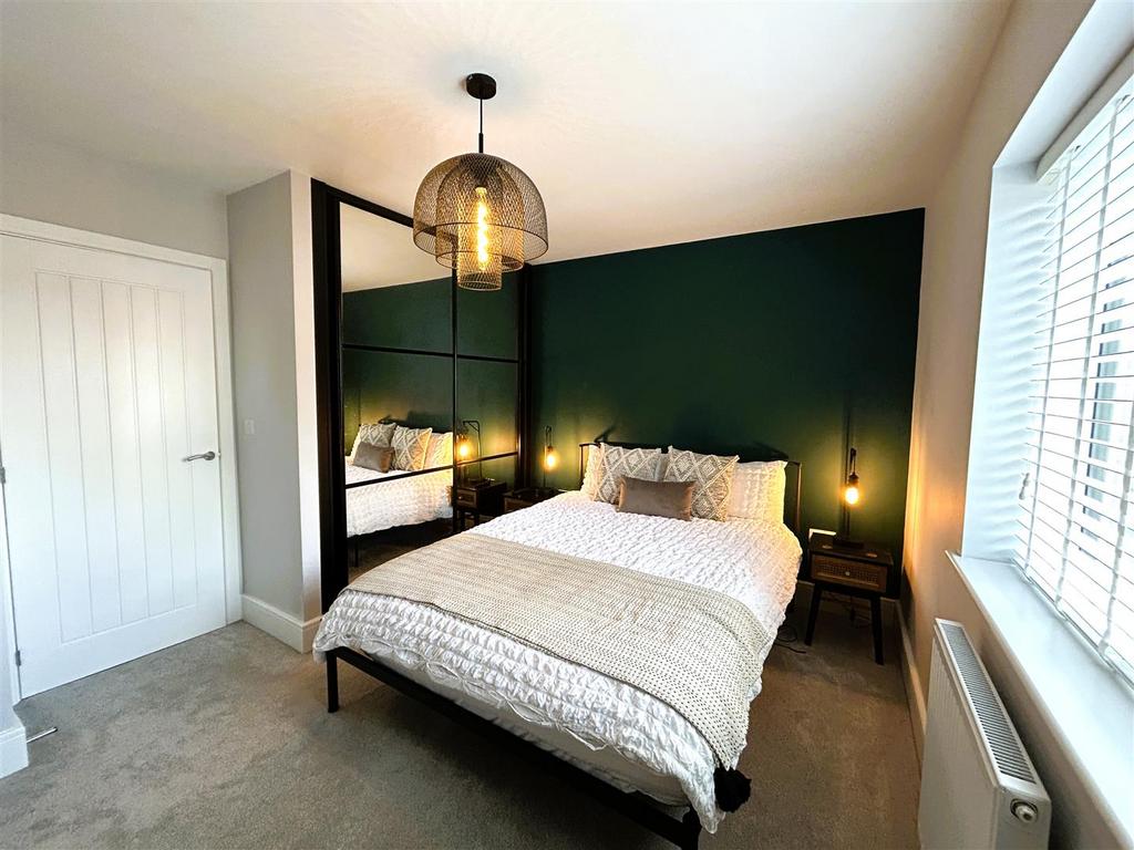 Bed 1.JPG