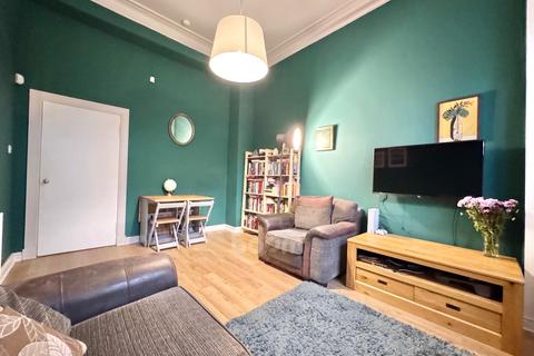 2 bedroom flat for sale, Sinclair Drive, Battlefield