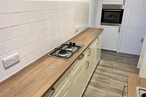 2 bedroom terraced house to rent, Tanfield Road, Huddersfield, West Yorkshire, HD1